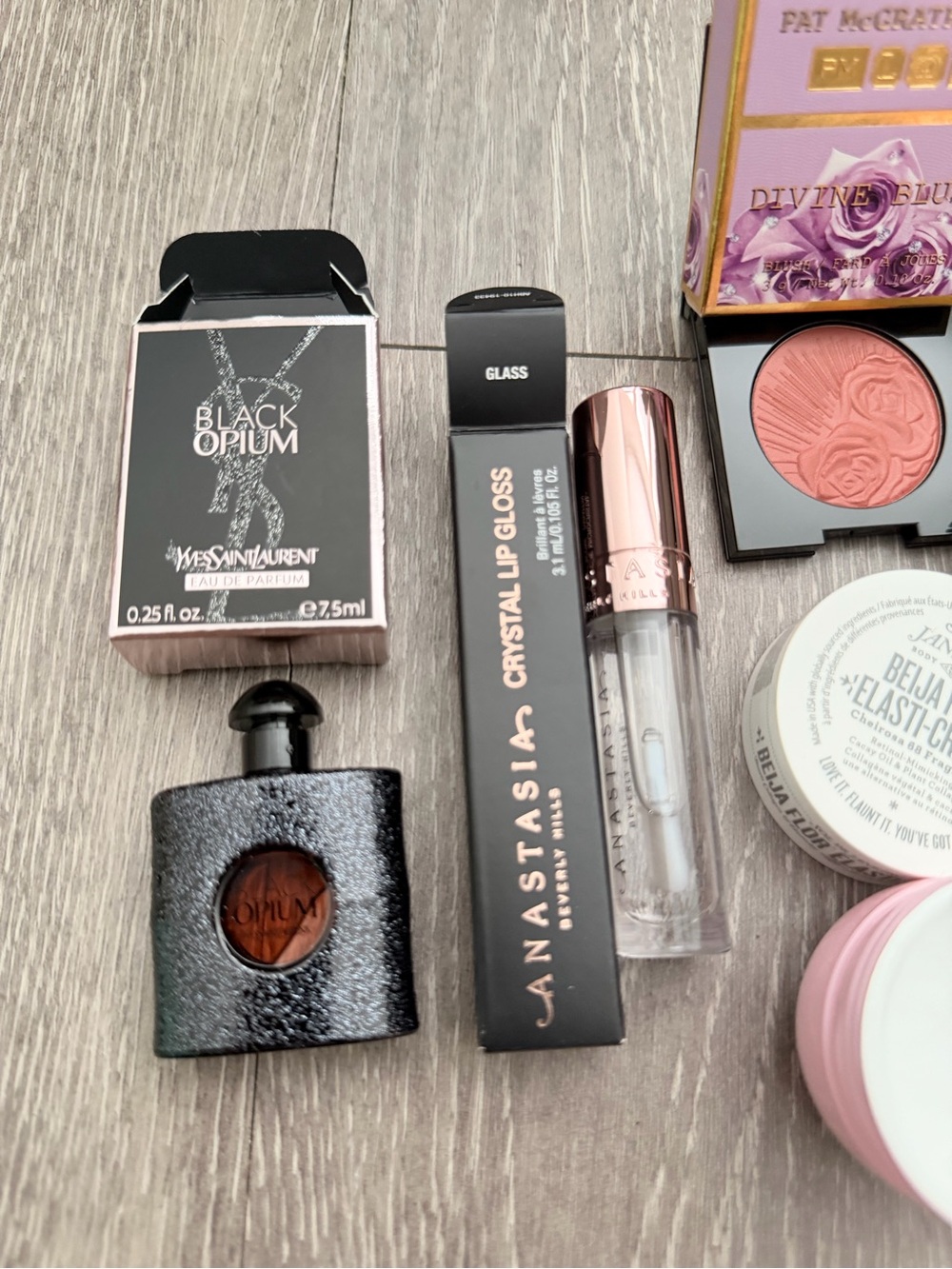 Makeup Bundle 19 Piece Set - Picture 9 of 11
